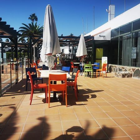 Private Room & Sunny Terrace San Bartolome Bagian luar foto